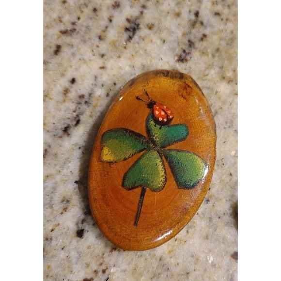Vintage-Hand Painted Lady Bug & Owl Wood Brooch. Set of 2 - Picture 3 of 8